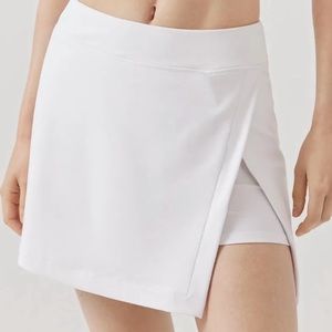 OV White Skort